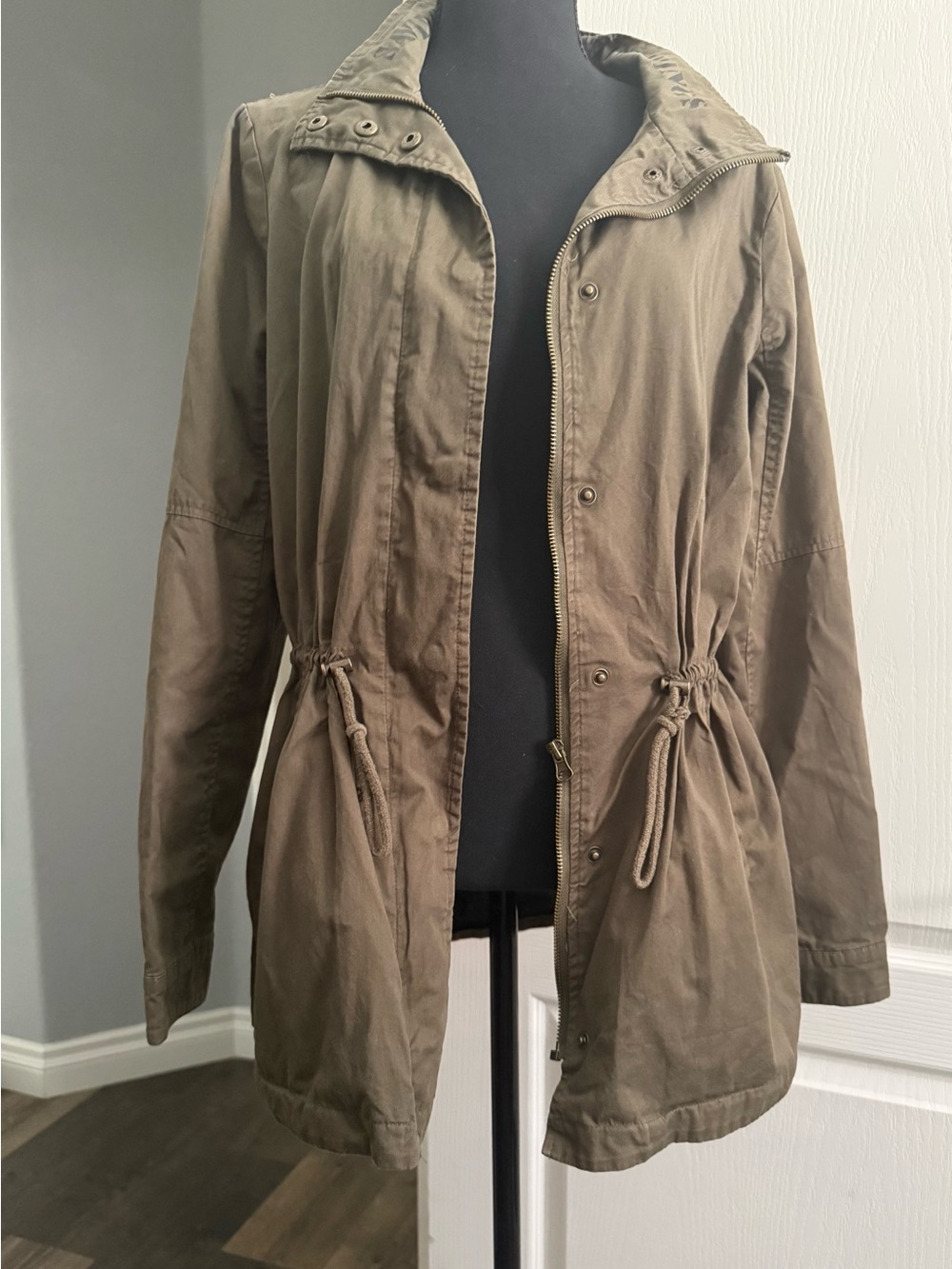 Super Natural Olive Drawstring Waist Utility Jacket Medium